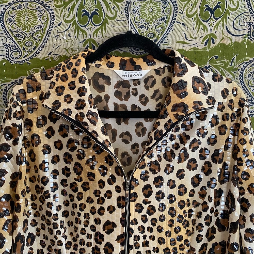 Exclusively Misook Brown/ Black Leopard Print Pai… - image 2